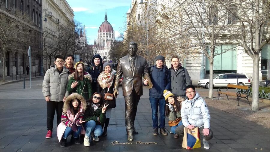 Budapest: City Center Walking Tour - Traditional Pedestrian Streets and the Mr Safe Smile Moment
