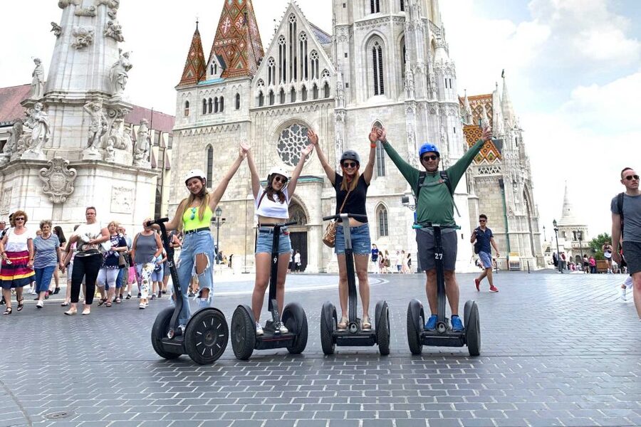 Budapest: City Highlights Segway Tour - Photo stops, coffee and water: the small things that improve the tour