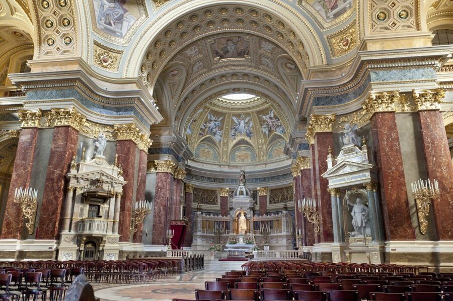 Budapest: Classical Music Concerts in St Stephen's Basilica - Inside the basilica: seating classes and what to aim for
