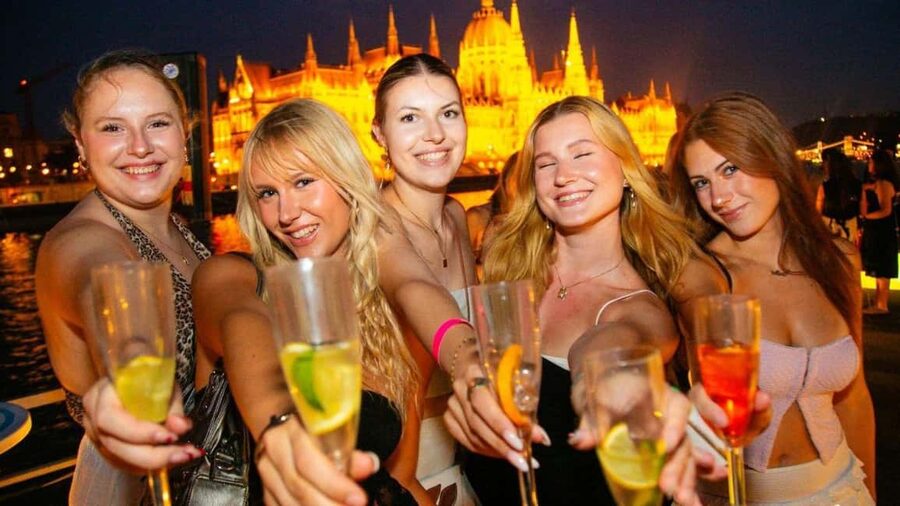 Budapest: Danube Beat Party Cruise with Drink Packages - Budapest’s Night Views From the Danube Beat Boat