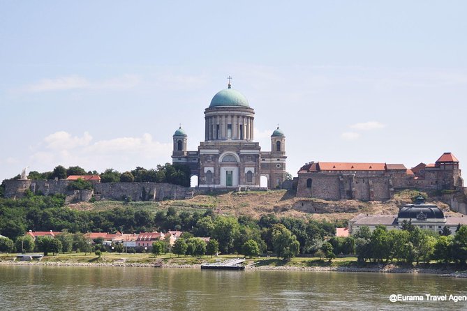 Budapest Danube Bend Full Day Tour with Lunch - Szentendre on cobblestones: art, squares, and short wander time