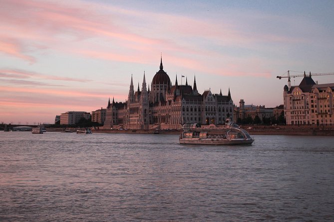 Budapest Danube River Candlelit Dinner Cruise with Live Music - A realistic downside to weigh before you book