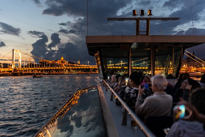 Budapest Danube River Sightseeing Night Cruise with Drink - The 1-Hour Danube Night Route: UNESCO Views Without the Stress
