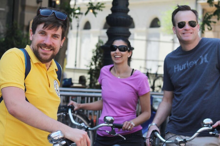 Budapest: Danube River Views Bike Ride - Pace, weather reality, and what to wear for 2.5 hours