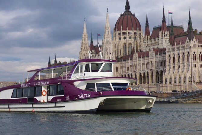 Budapest Danube Sightseeing Cruise with Unlimited Drinks - University, National Theatre, and Müpa Budapest after the big sights