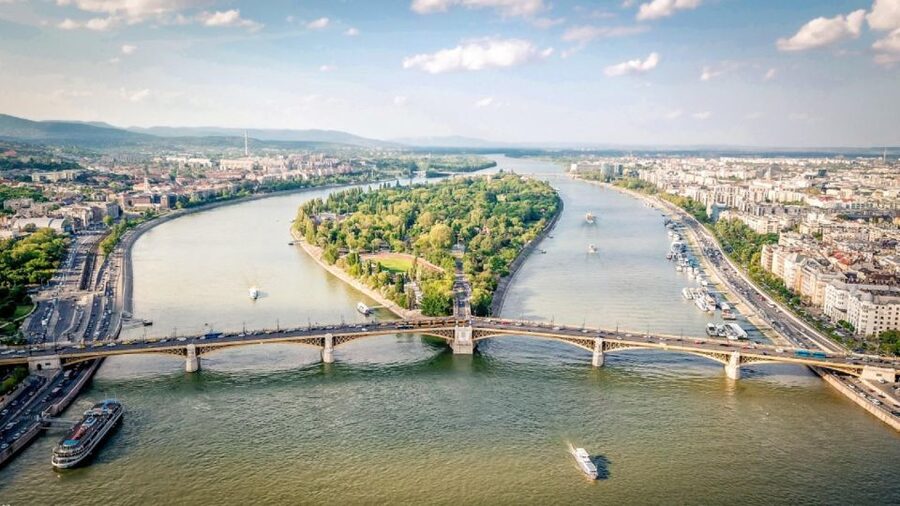 Budapest: Day or Night River Cruise on Panoramic Boat - Best Timing: Choosing Your Departure Time for the Look You Want