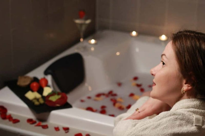 BUDAPEST, Day Spa : Couples Massage with Roses Bubble Bath - Key things to know before you go