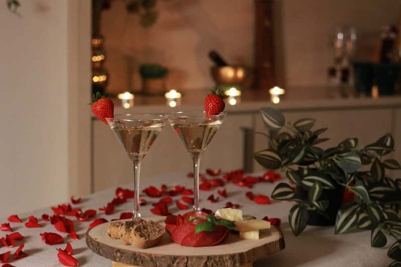 BUDAPEST, Day Spa : Couples Massage with Roses Bubble Bath - 60-minute couples massage: what you are really paying for