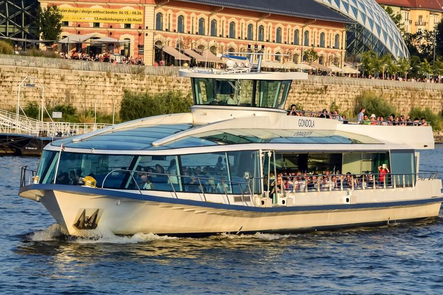 Budapest: Daytime Sightseeing Boat Cruise - Dock 7 Check-In: Finding Your Boat Without Stress