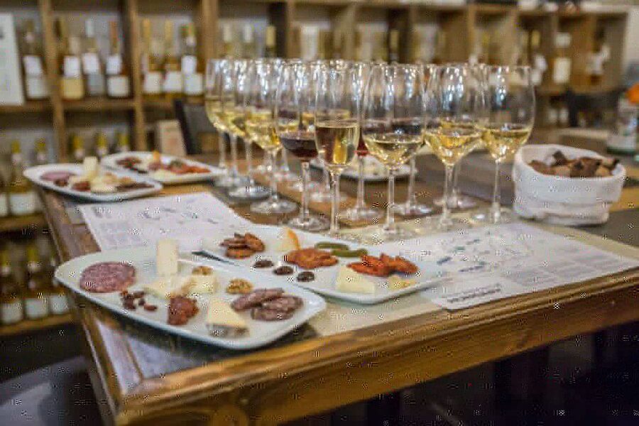 Budapest: Essentials of Hungarian Wine Tasting Class - Key things I’d circle before you book