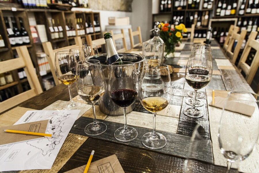 Budapest: Essentials of Hungarian Wine Tasting Class - Whites in the glass: how you spot Hungarian style without a wine degree