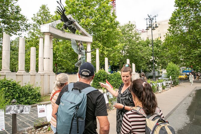 Budapest Essentials Private Tour Highlights and Hidden Gems - Meeting Point to Deák Ferenc tér: Easy Ending, Central Finishing