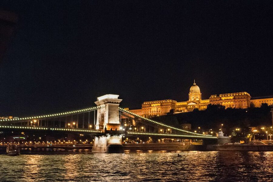 Budapest: Evening Cruise including Drinks and Live Music - The Live Performance: Rajkó Folk Ensemble, Cimbalom, and Song Requests