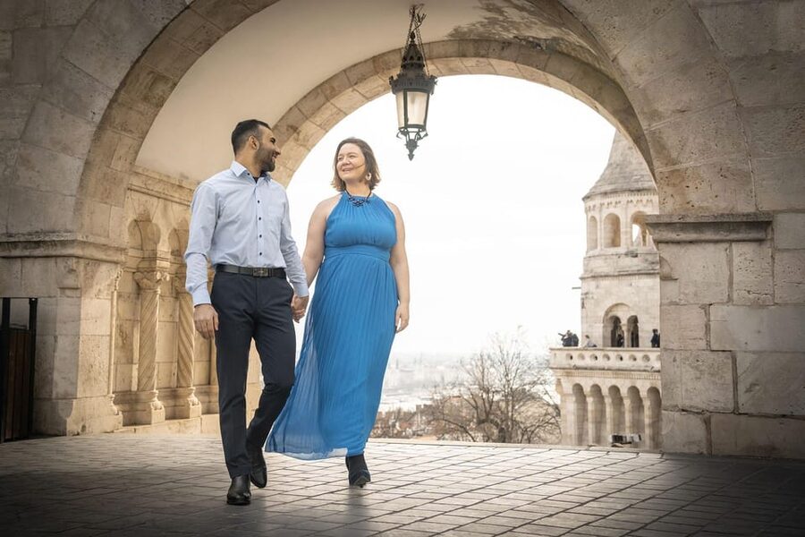 Budapest: Fast Private Photoshoot at Fisherman's Bastion - Basic vs Premium, choosing 15 or 20+ photos