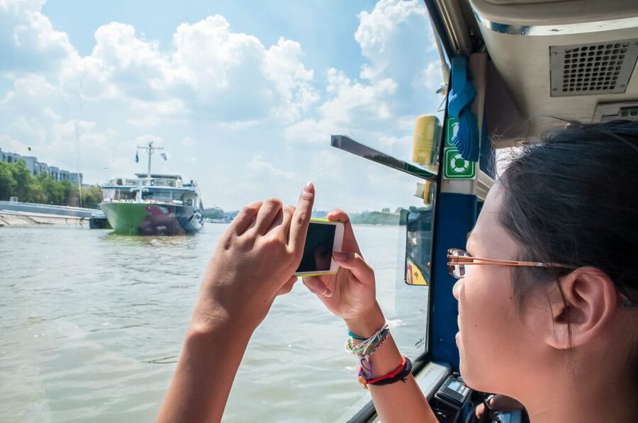 Budapest: Floating Bus Tour by Land and Water - Headphones, Live Guide, and Language Options That Actually Help