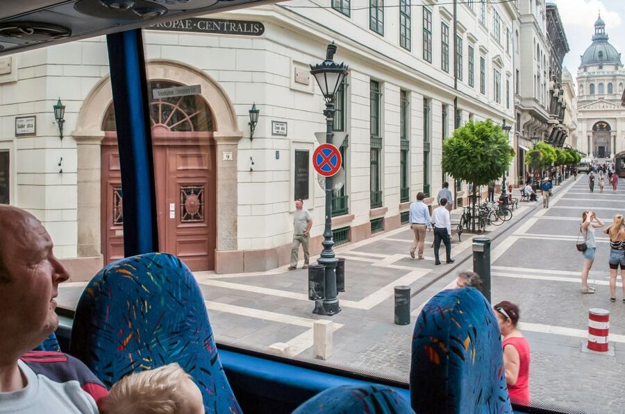 Budapest: Floating Bus Tour by Land and Water - Where You Start at Széchenyi István Square 7