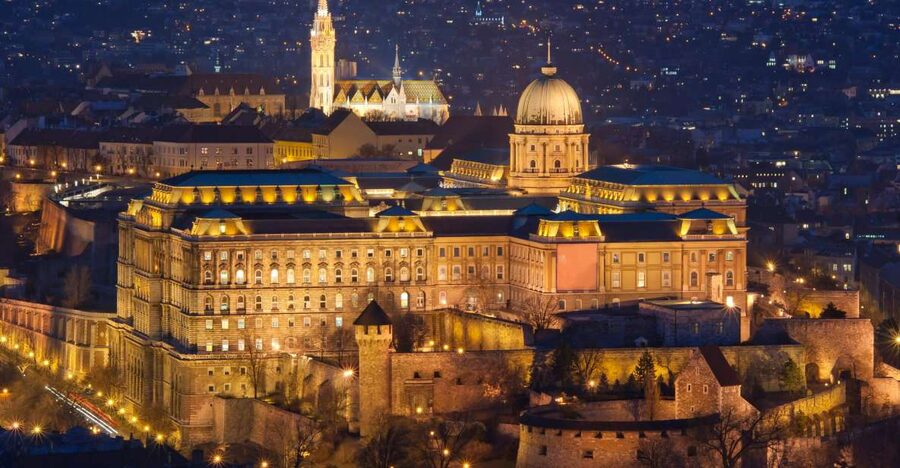 Budapest Full Day Tour - Meeting point at the Tisza shop, then getting a comfortable rhythm