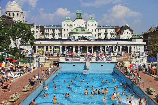 Budapest Gellert Thermal Spa Full Day Ticket with Cabin or Locker - Shower basics and the small extras that actually help