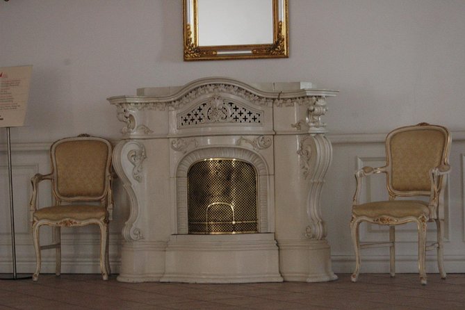 Budapest Gödöllő Palace Royal ‘Sisi’ Residence Half-Day Tour - Who should book, and who might want another option