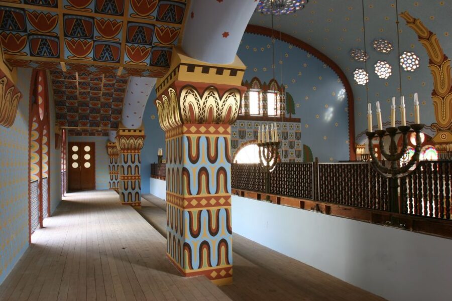 Budapest Grand Half-Day Jewish Heritage Tour - Entering Dohány Street Synagogue, Then the “Synagogue Triangle”