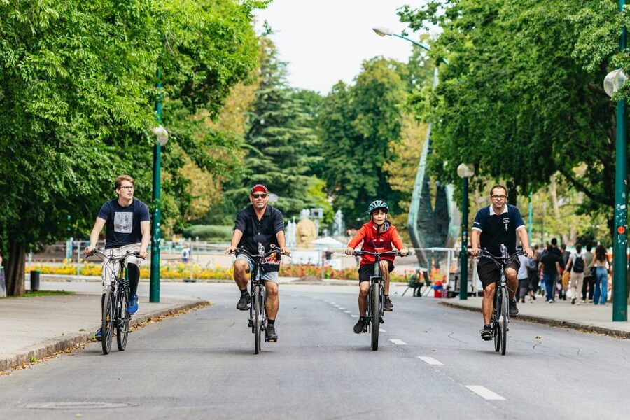 Budapest: Grand Sightseeing Bike Tour - A 3-Hour Bike Route That Links Danube, Buda Views, and Pest Icons