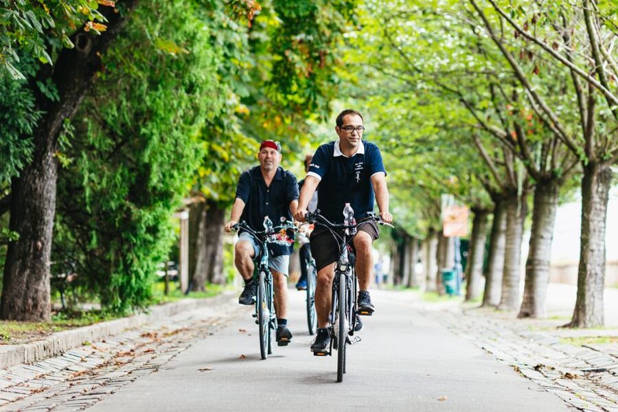 Budapest: Grand Sightseeing Bike Tour - Margaret Bridge and Margaret Island: A Breath Between the Heaviest Sights
