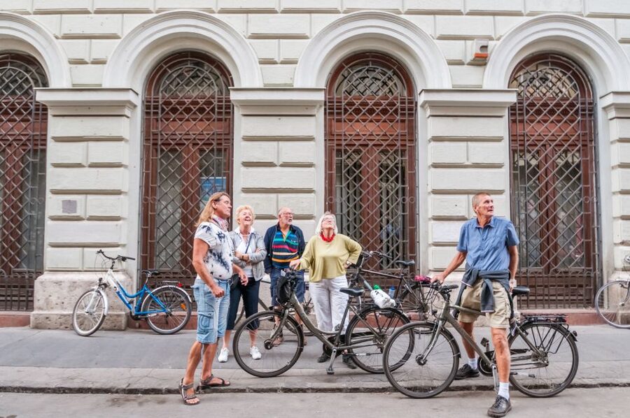 Budapest: Guided City Discovery Bike Tour - Old Budapest side streets back toward the Basilica