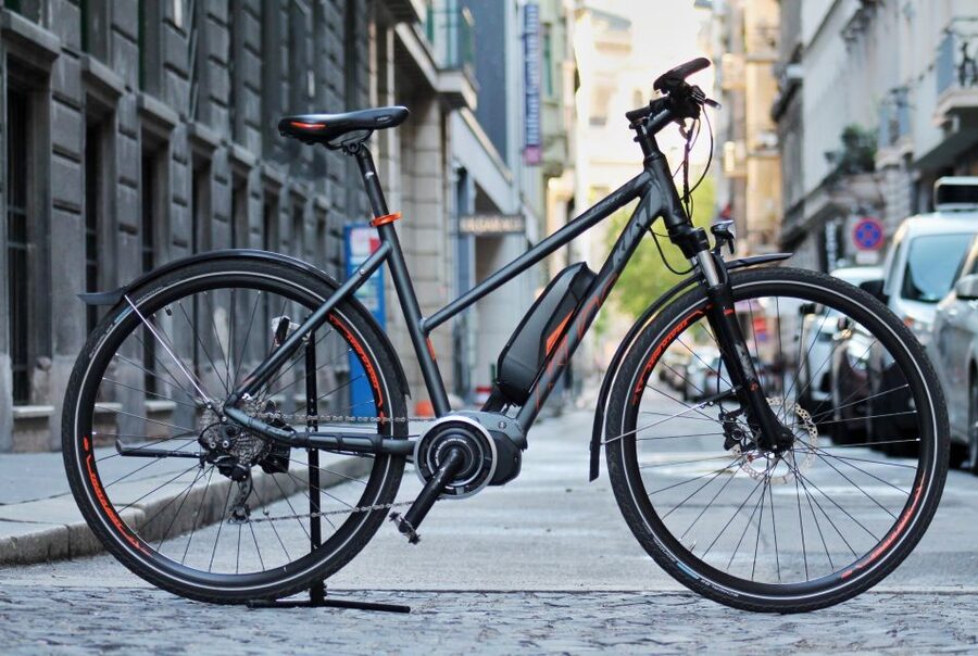 Budapest: Guided City Tour by E-Bike - Getting set up at Yellow Zebra near Astoria