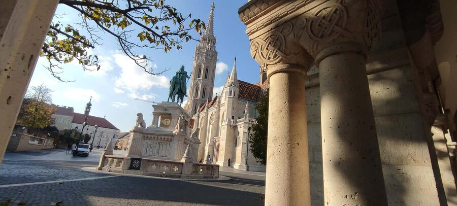 Budapest: Guided City Walking Tour in Buda and Pest - A Half-Day Route That Hits Both Sides of Budapest