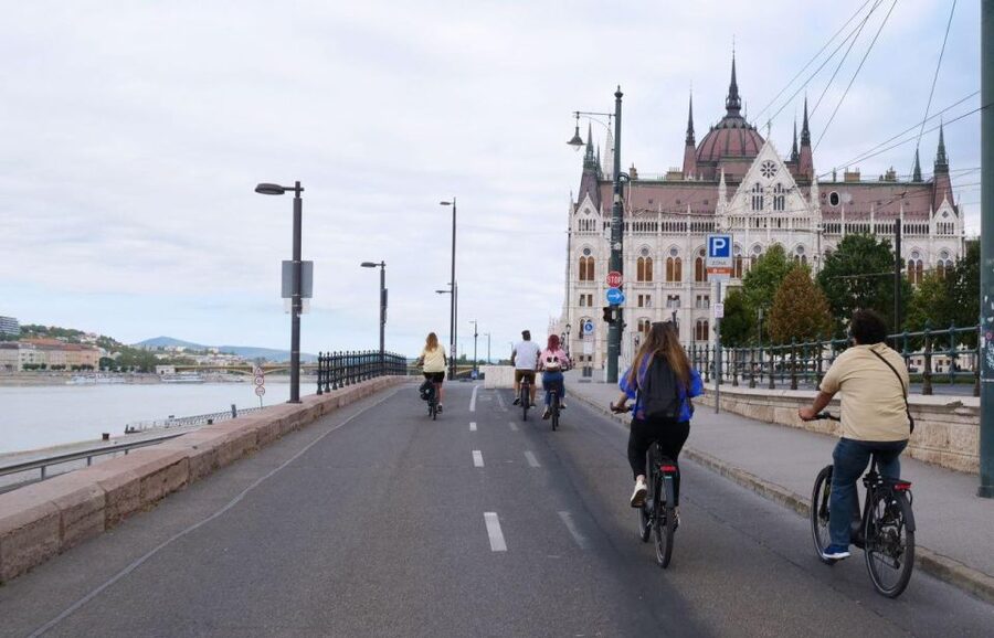 Budapest: Guided E-Bike Sightseeing Tour - Castle District on e-bikes: Fisherman’s Bastion and St Matthias Church