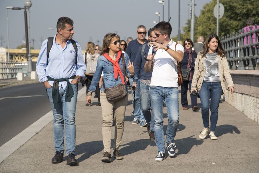 Budapest: Guided Walking Tour of Pest - Key highlights you can plan around