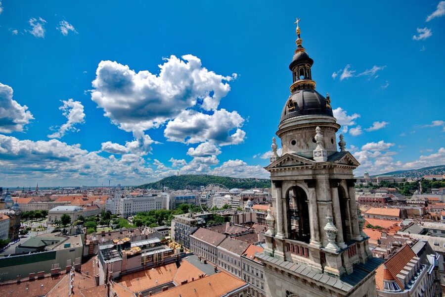 Budapest: Guided Walking Tour of Pest - Hungarian Parliament: Big Views, Clear Directions, Short Time
