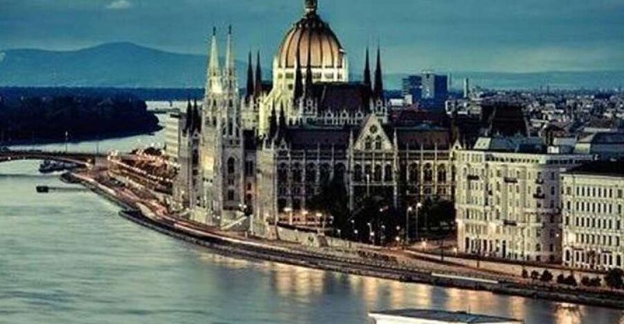 Budapest: Half-Day Highlights Small Group Private Tour - Jewish Quarter Stops That Help You Understand the Neighborhood