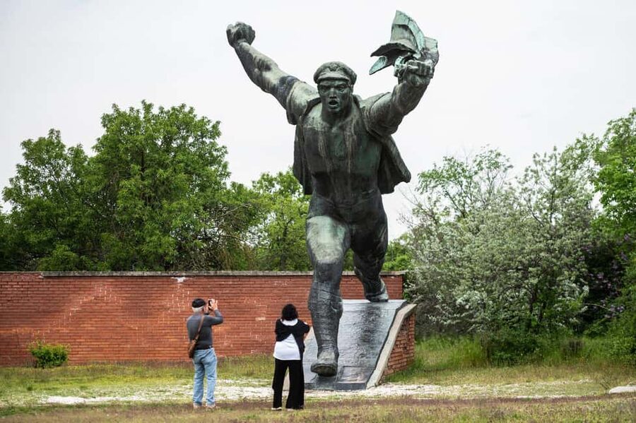 Budapest Half-Day Tour: Life Behind the Iron Curtain - Terror House: the Communist era through victims, with an audio guide