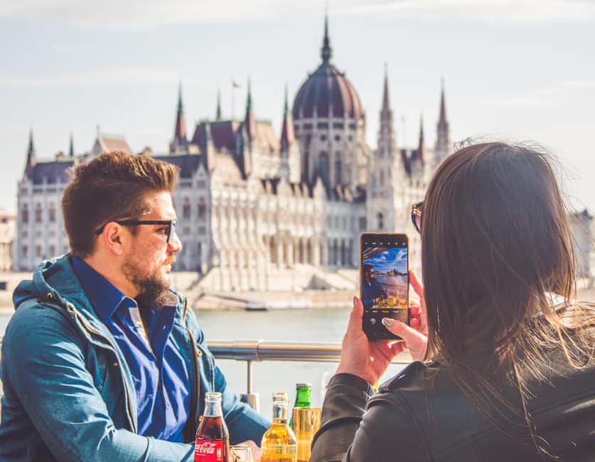 Budapest: Happy Hour Sightseeing Cruise - On-Board Comfort, Staff Service, and Rules You Should Know