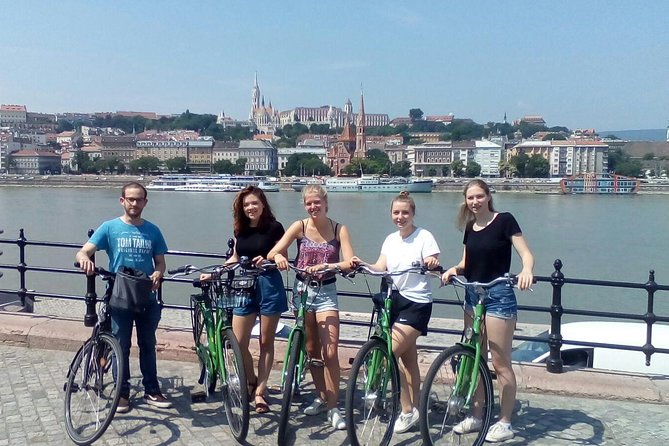 Budapest Highlights Bike Tour - Photo strategy: how to not miss the good shots