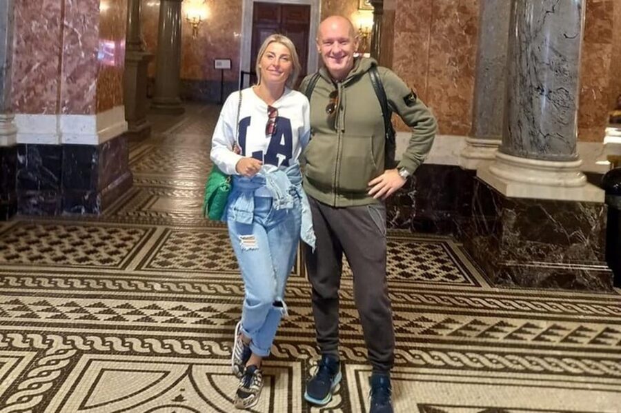 Budapest : Highlights & Hidden Gems Walking Tour - Shoes on the Danube Bank: a memorial you’ll remember