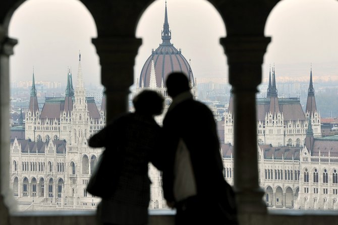 Budapest Highlights Self guided scavenger hunt and Walking Tour - Your Route: Parliament to Castle, a Smart Highlights Loop
