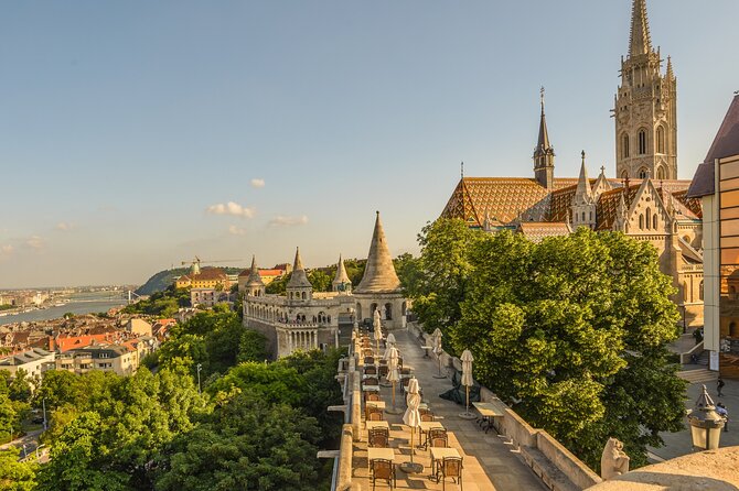 Budapest Highlights Self guided scavenger hunt and Walking Tour - Stop 2: Erzsebet tér (A City Square Break)