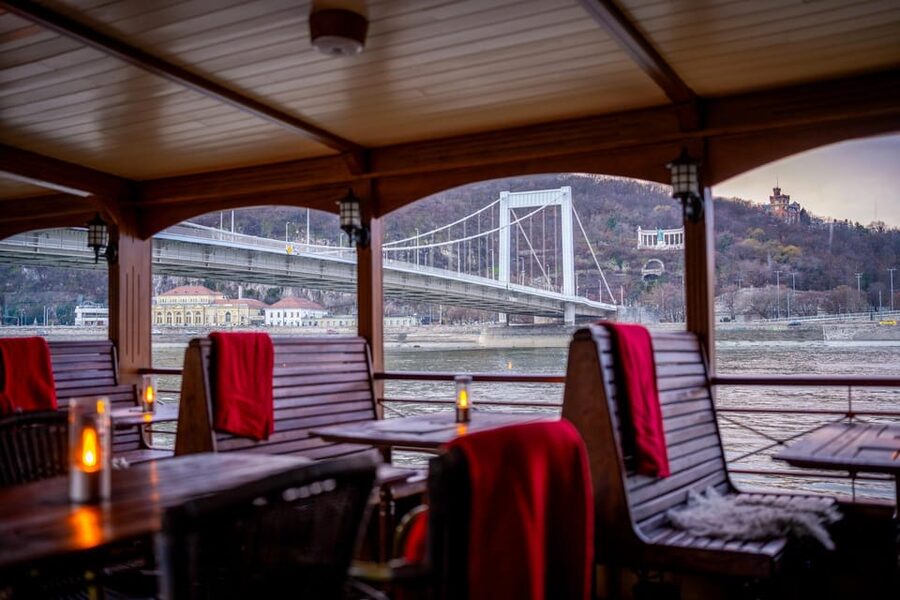 Budapest: Historic Cruise with Welcome Drink - Who This Cruise Fits Best (and Who Should Skip)