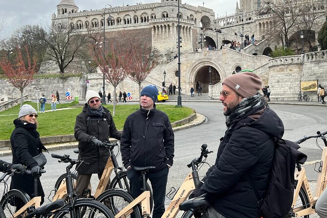 Budapest: Historic Downtown ride on E-Bicycles Buda & Pest - Vajdahunyad Castle and the City Park ride-through