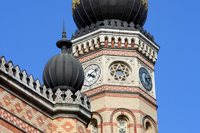 Budapest Jewish Heritage Memorial Walking Tour & Synagogue Entry - Kosher sweets at Fröhlich, plus the Carmel 10 percent discount