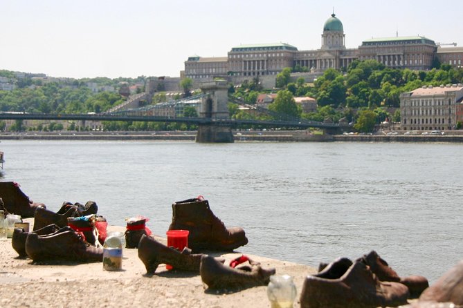 Budapest Jewish Heritage: Synagogues, Shoes, Secrets & Flódni - Key highlights at a glance
