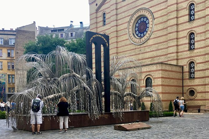 Budapest Jewish Heritage: Synagogues, Shoes, Secrets & Flódni - Two Different Synagogues: Rumbach and Kazinczy Architecture Explained