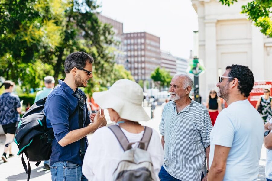 Budapest: Jewish History Guided Walking Tour with Historian - Should you book the Budapest Jewish History Guided Walking Tour?