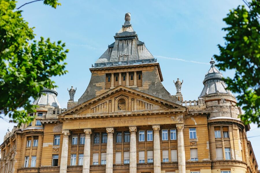 Budapest: Jewish History Guided Walking Tour with Historian - Meeting at Kempinski Corvinus and getting there without stress
