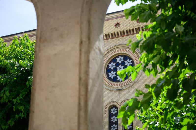 Budapest: Jewish History with Local Guide & Synagogue Ticket - Price and value: what $34 buys you here
