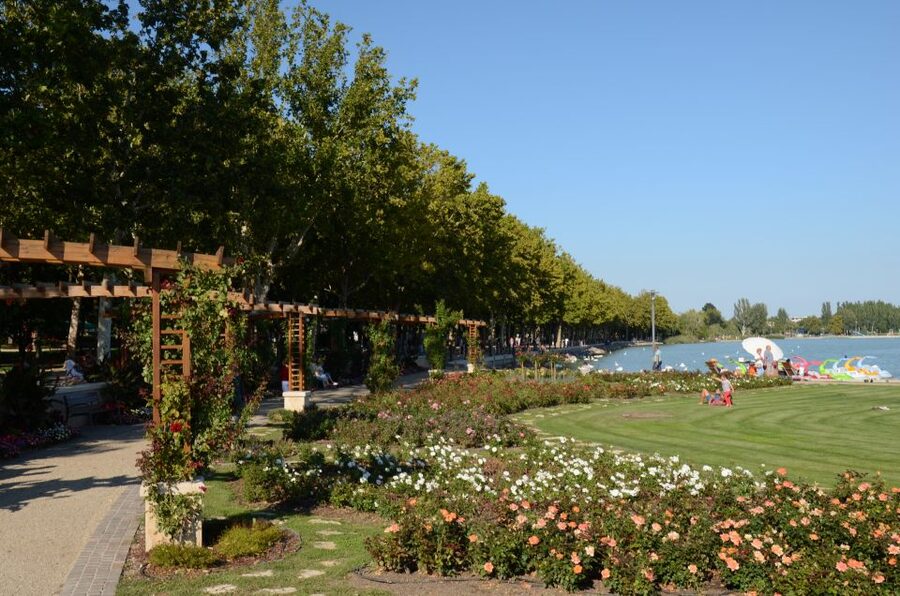 Budapest: Lake Balaton and Herend Full-Day Private Tour - Pacing: what you will do, and what you will not