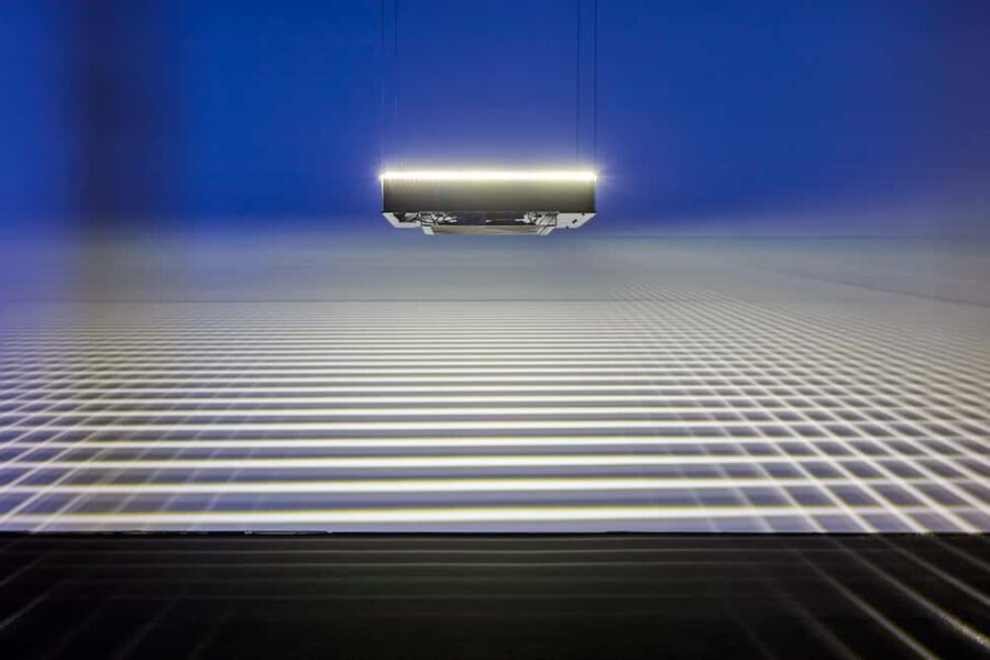 Budapest: Light Art Museum - Immersive New Media Experience - Projection mapping and the “move to change it” rule