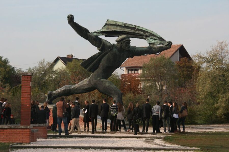 Budapest: Memento Park and Icons of Communism Guided Tour - Memento Park’s open-air museum layout, and why it matters